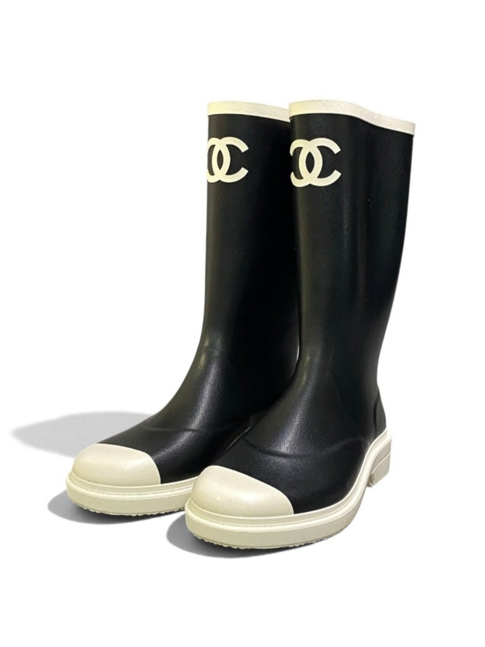 Chanel I2 Rubber Rain Boots Long CC Logo Black White